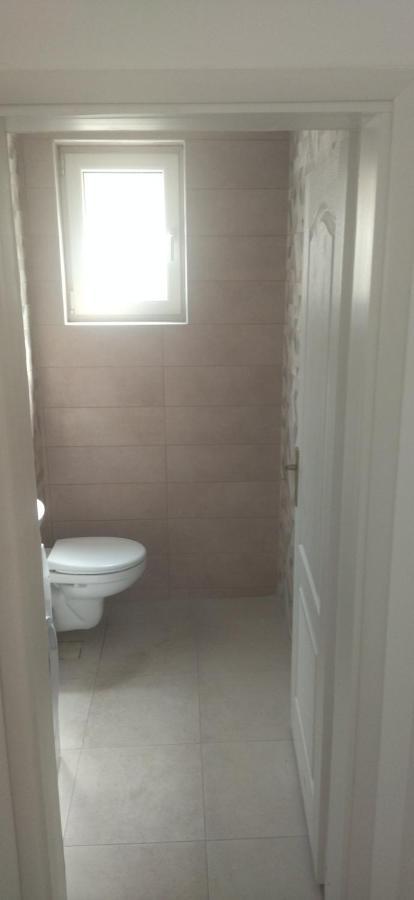 Guesthouse Nikoleta 2 Котор Екстериор снимка