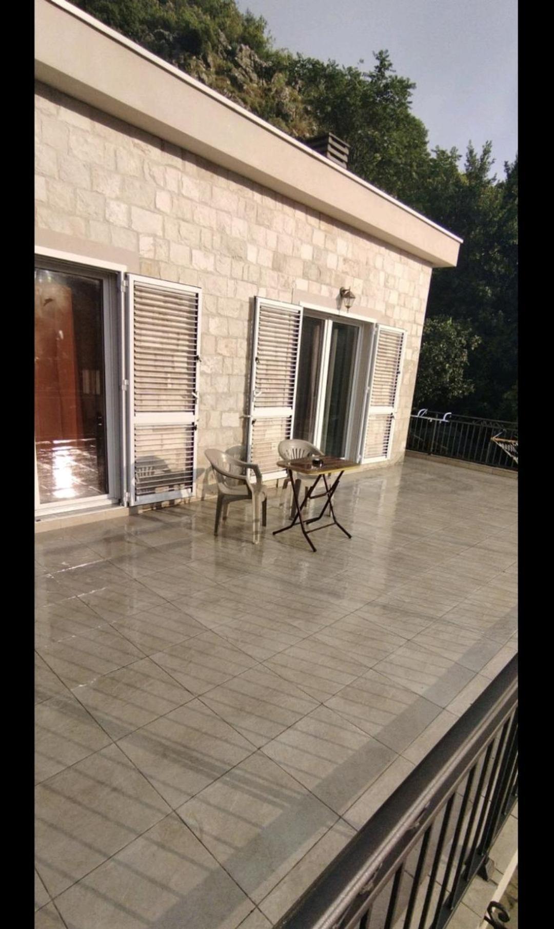 Guesthouse Nikoleta 2 Котор Екстериор снимка